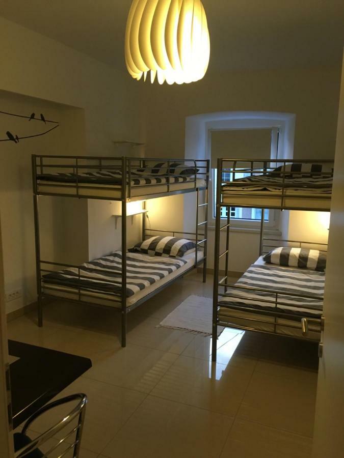 Eagle'S Nest Hostel Postojna Εξωτερικό φωτογραφία