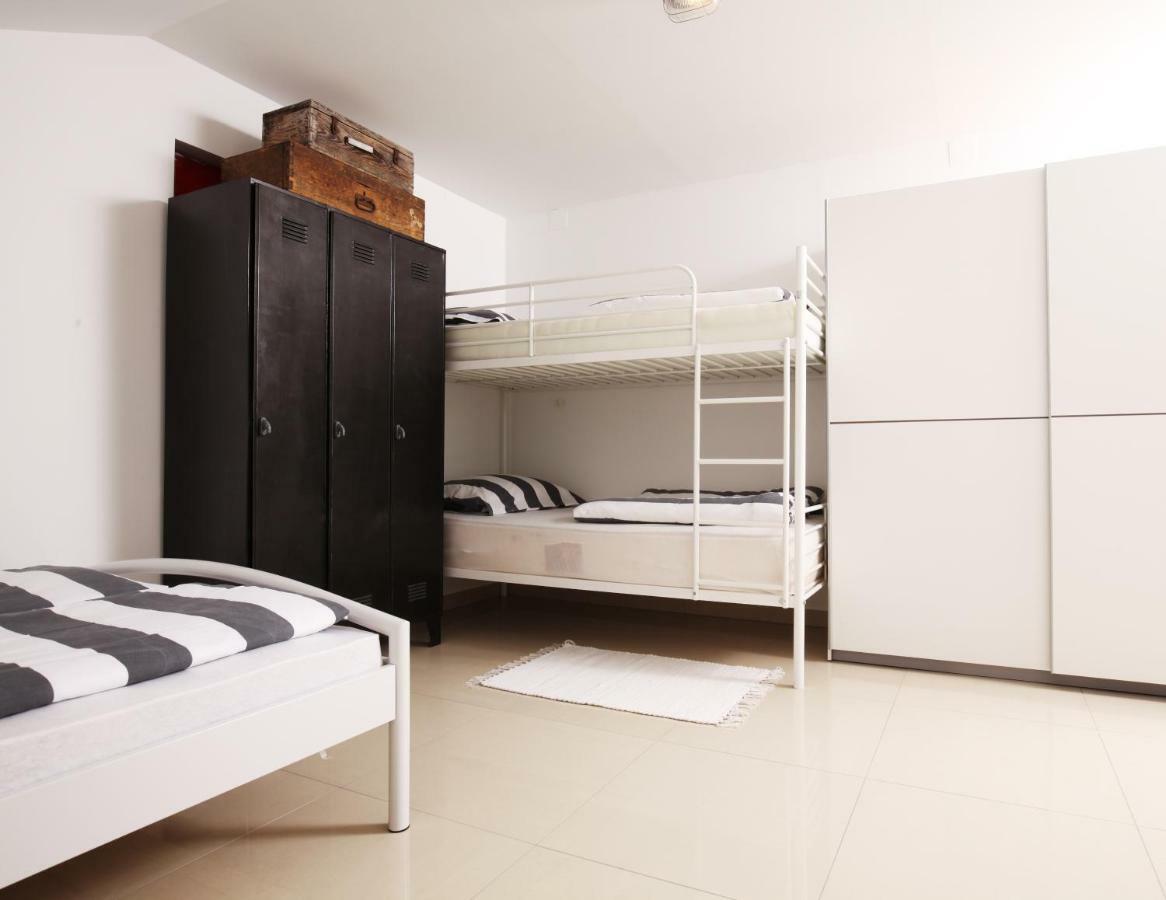 Eagle'S Nest Hostel Postojna Εξωτερικό φωτογραφία