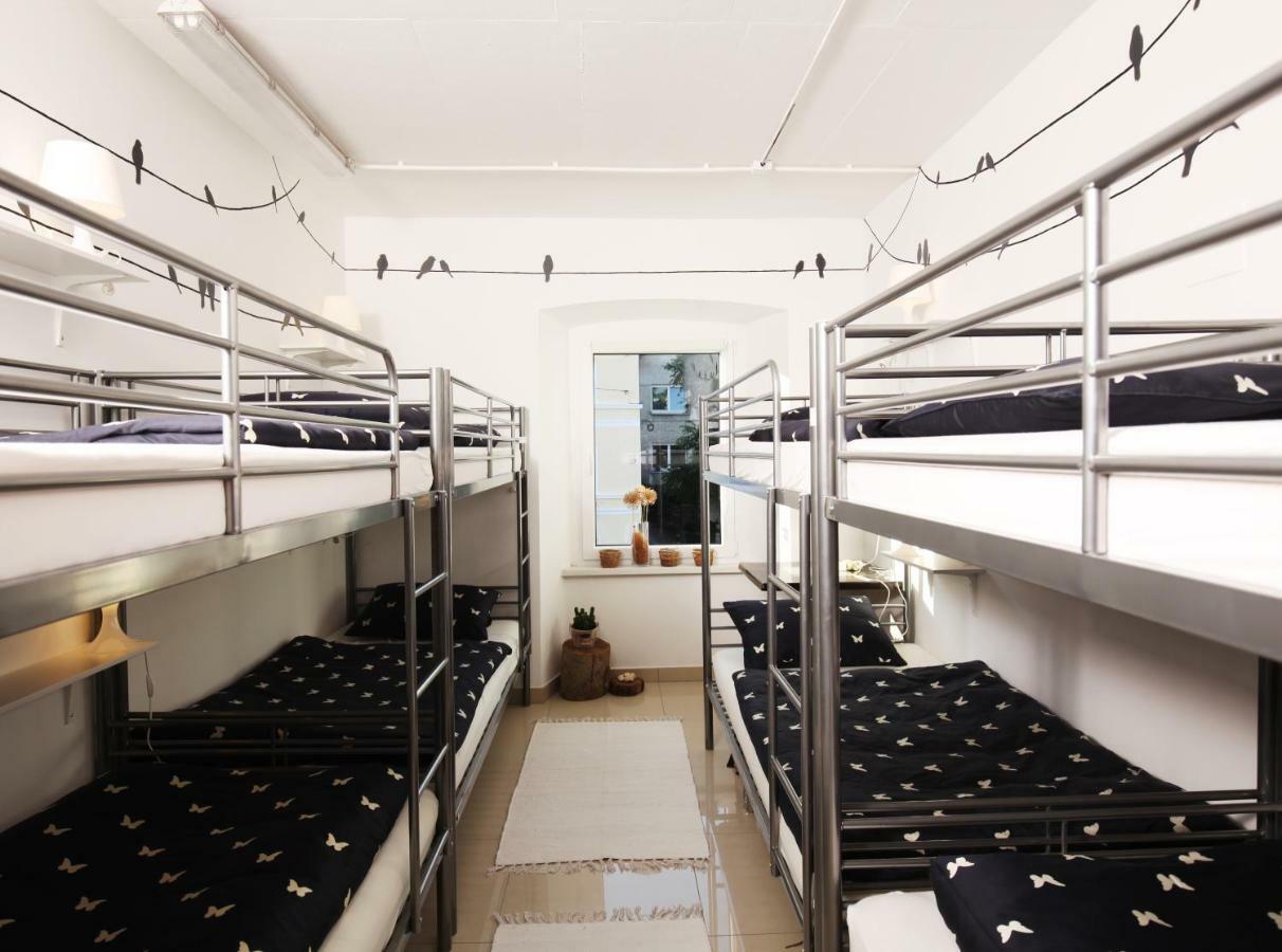 Eagle'S Nest Hostel Postojna Εξωτερικό φωτογραφία