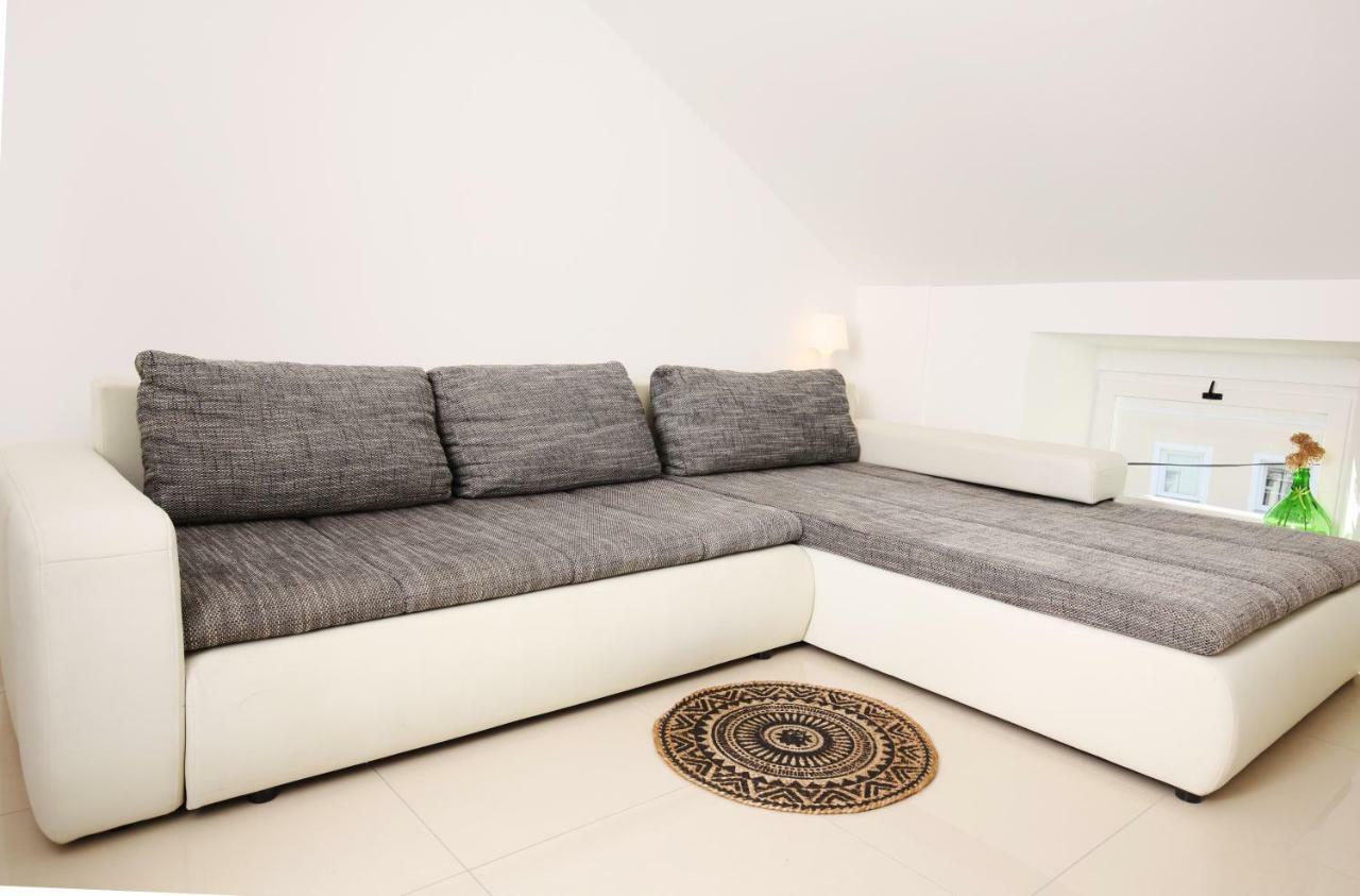 Eagle'S Nest Hostel Postojna Εξωτερικό φωτογραφία